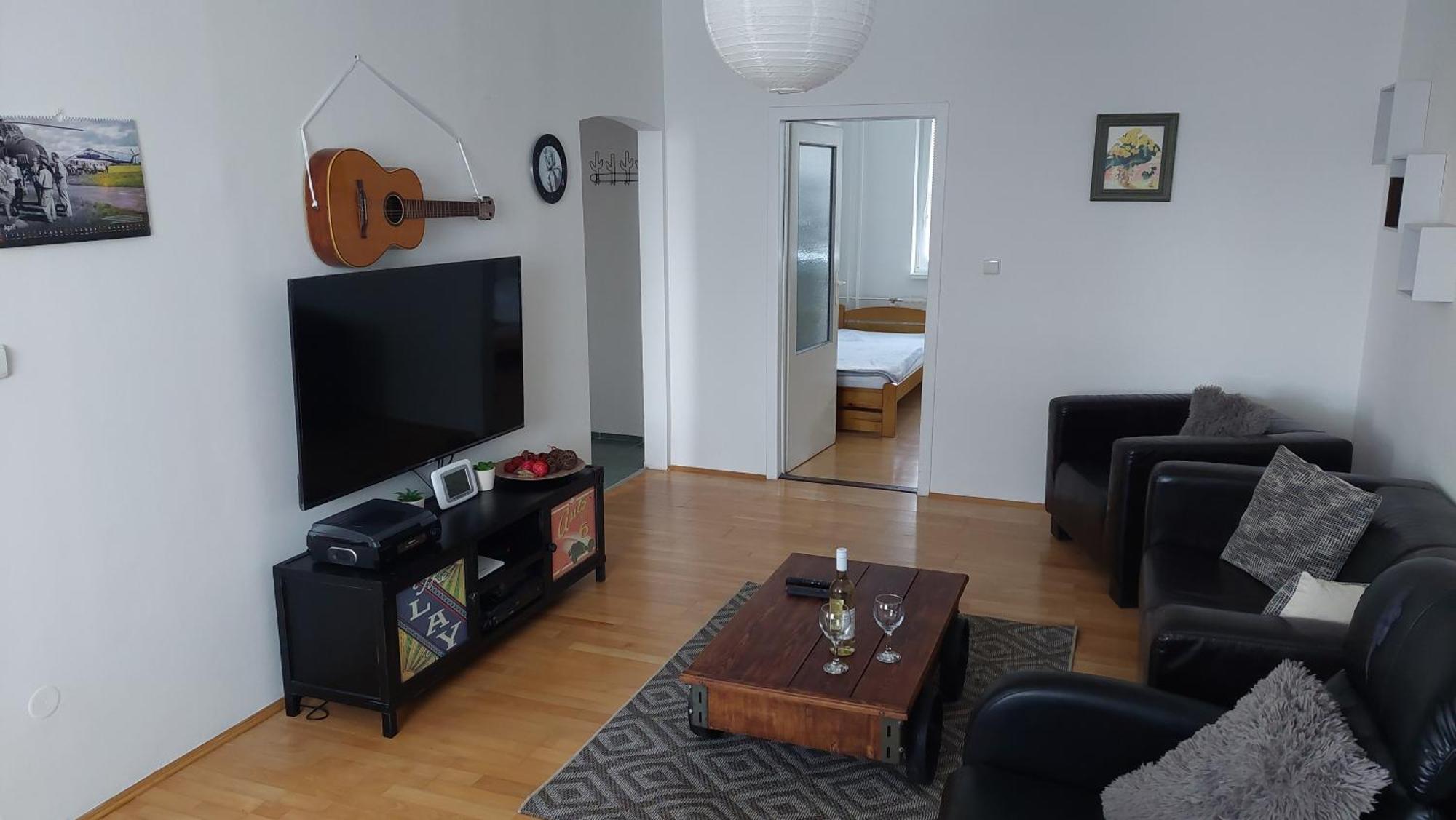Apartman Surany Екстер'єр фото